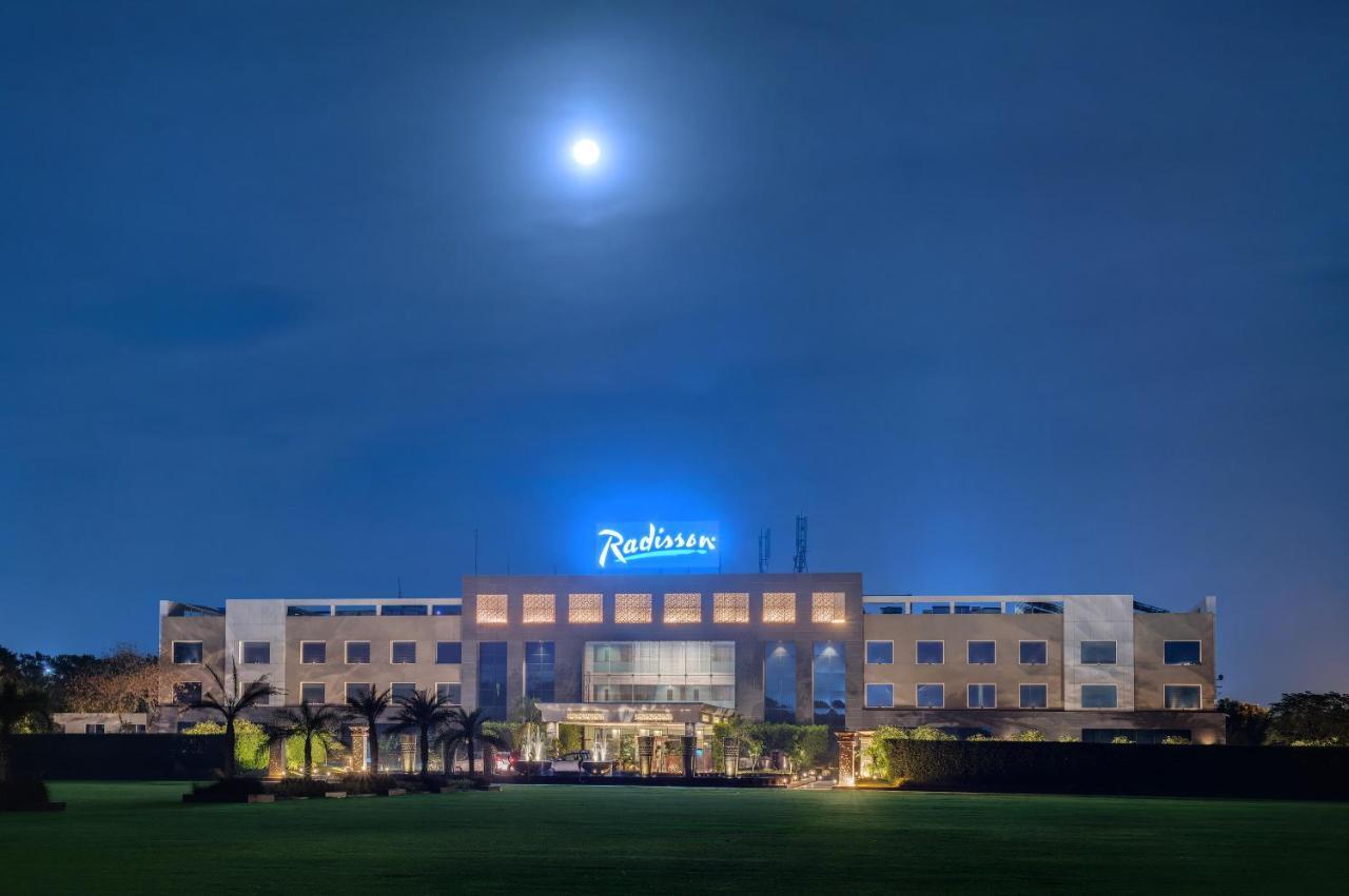 Radisson Resort & Spa Kandla Gāndhīdhām Buitenkant foto
