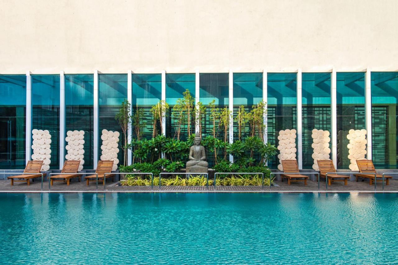 Radisson Resort & Spa Kandla Gāndhīdhām Buitenkant foto